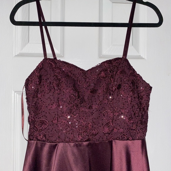 Special occasion dress BRAND NEW NEVER WORN - Picture 2 of 9